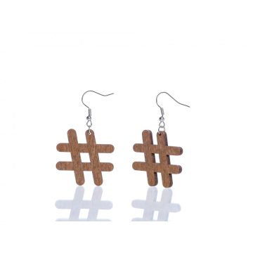   Nyírfából készült fülbevaló hashtag motívummal, barna színben