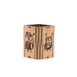 Tölgyfából kézzel készített írószertartó, baglyos