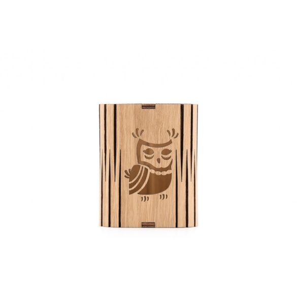 Tölgyfából kézzel készített írószertartó, baglyos