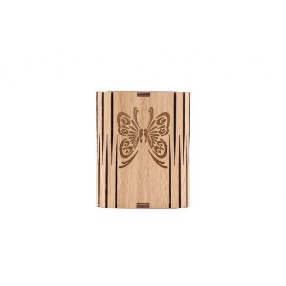 Tölgyfából kézzel készített írószertartó, pillangók