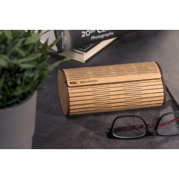   Krea-Wood tölgyfából kézzel készült mágneses szemüvegtok, natúr színben.